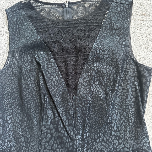 Rachel Roy dress size 8. Super flattering heavy stretchy material deep V lace - Picture 2 of 4